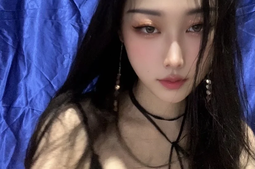美人懒得修图 随便拍随便美😍