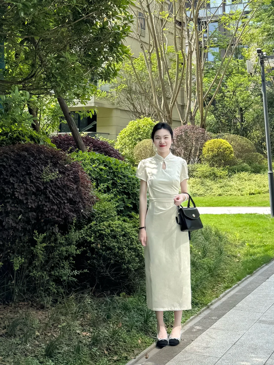 教师穿搭｜啊啊这条旗袍真的好气质好温柔！！