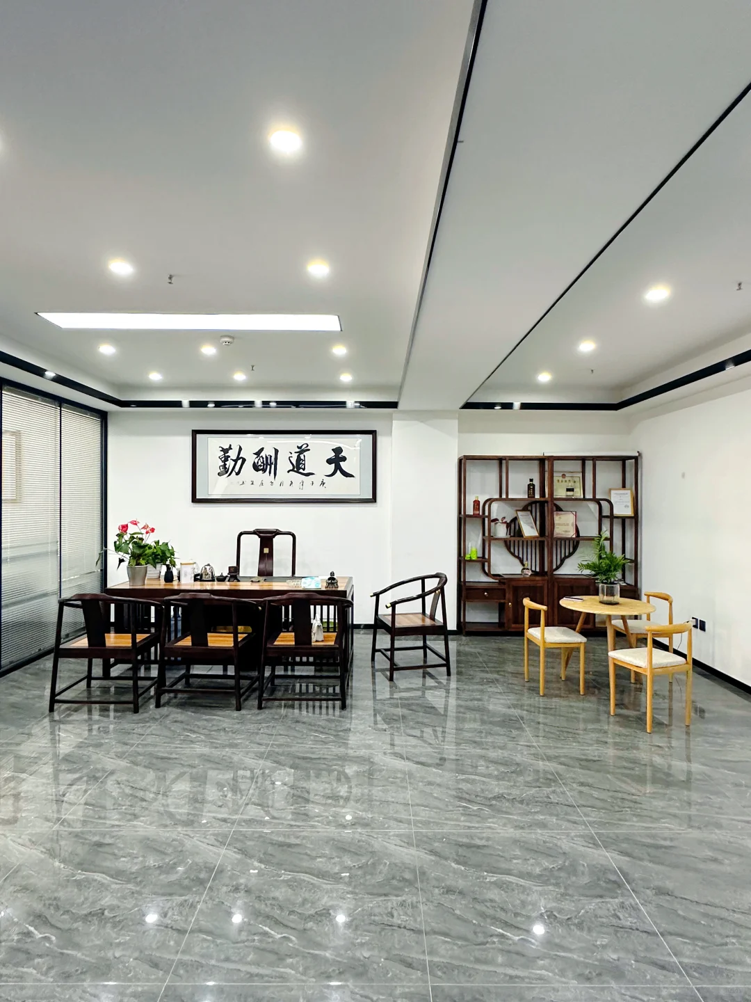 昆明写字楼，简约风办公室！