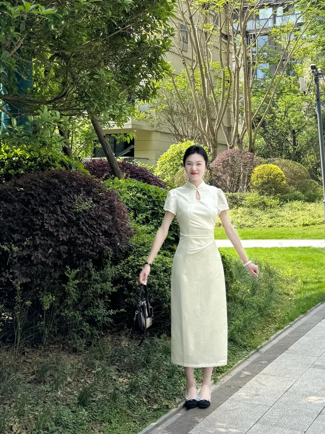 教师穿搭｜啊啊这条旗袍真的好气质好温柔！！