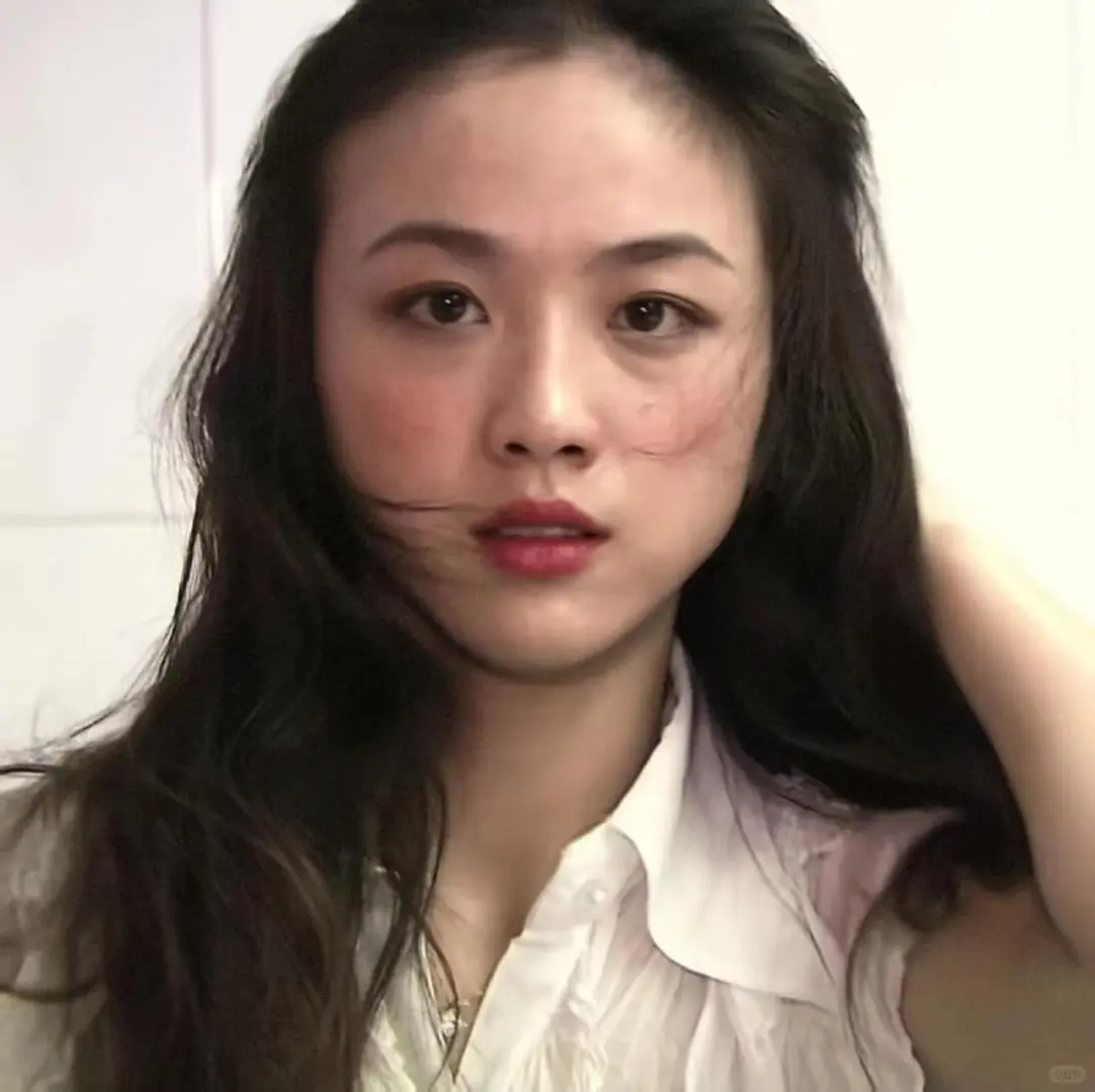 为啥她的眼袋有种独特的美❓