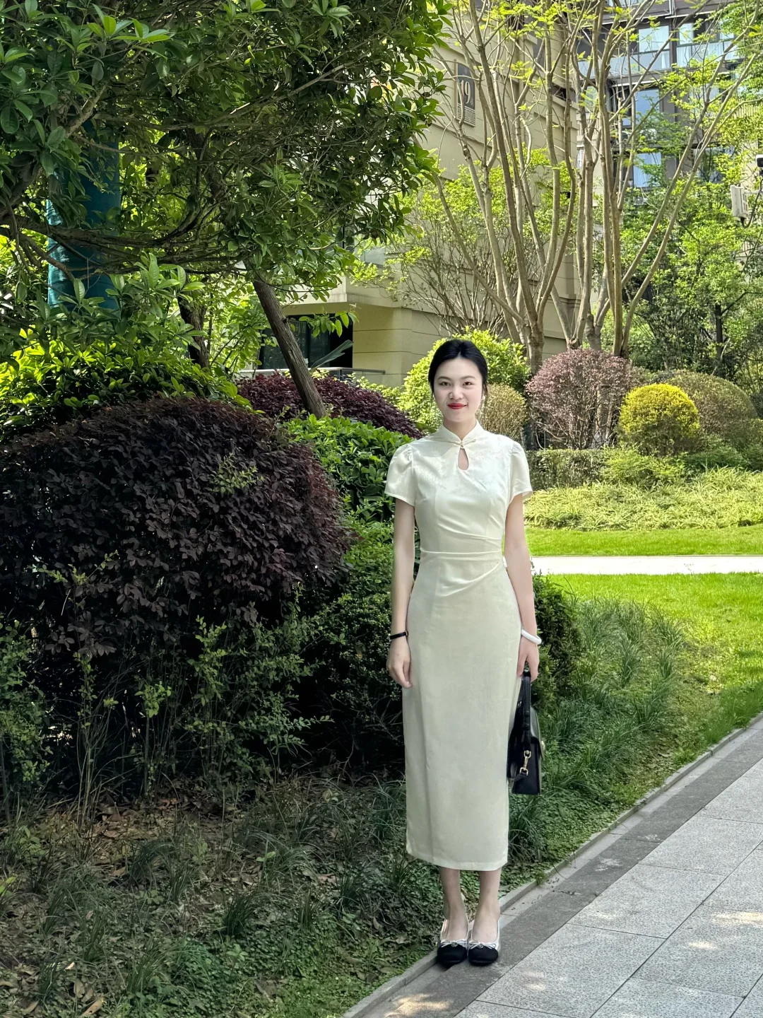 教师穿搭｜啊啊这条旗袍真的好气质好温柔！！