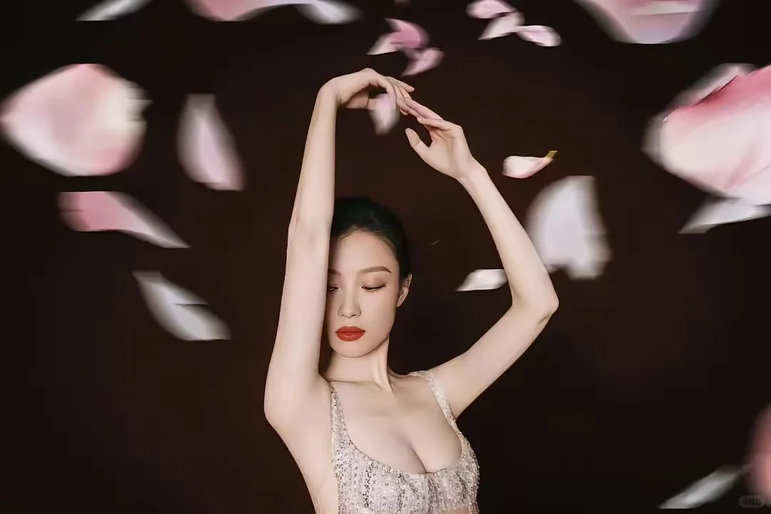 倪妮 妩媚勾魂 风情万种！❤️