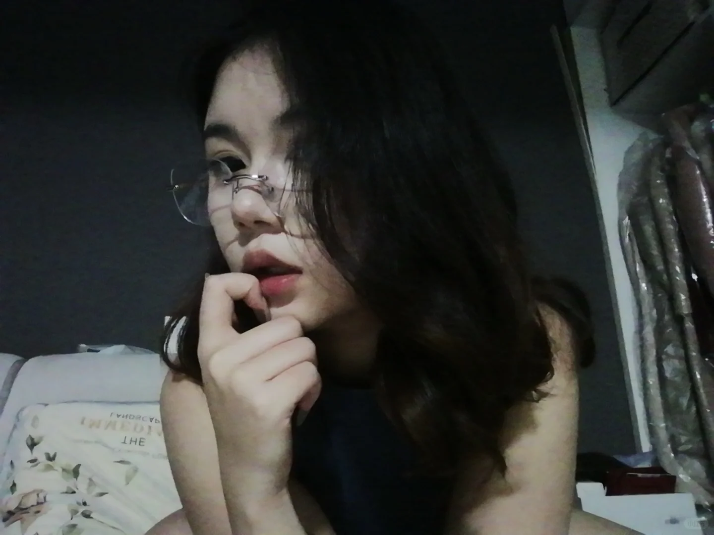 比巴掌先来的是你的香气…
