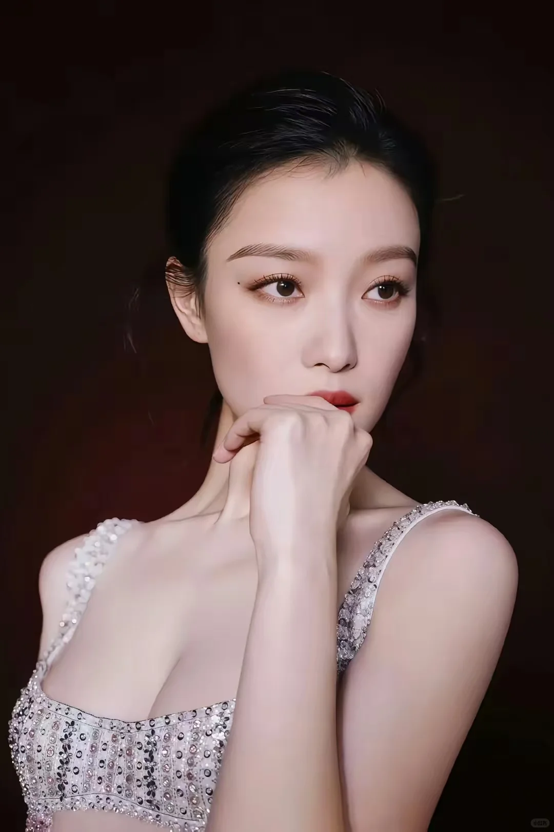 倪妮 妩媚勾魂 风情万种！❤️
