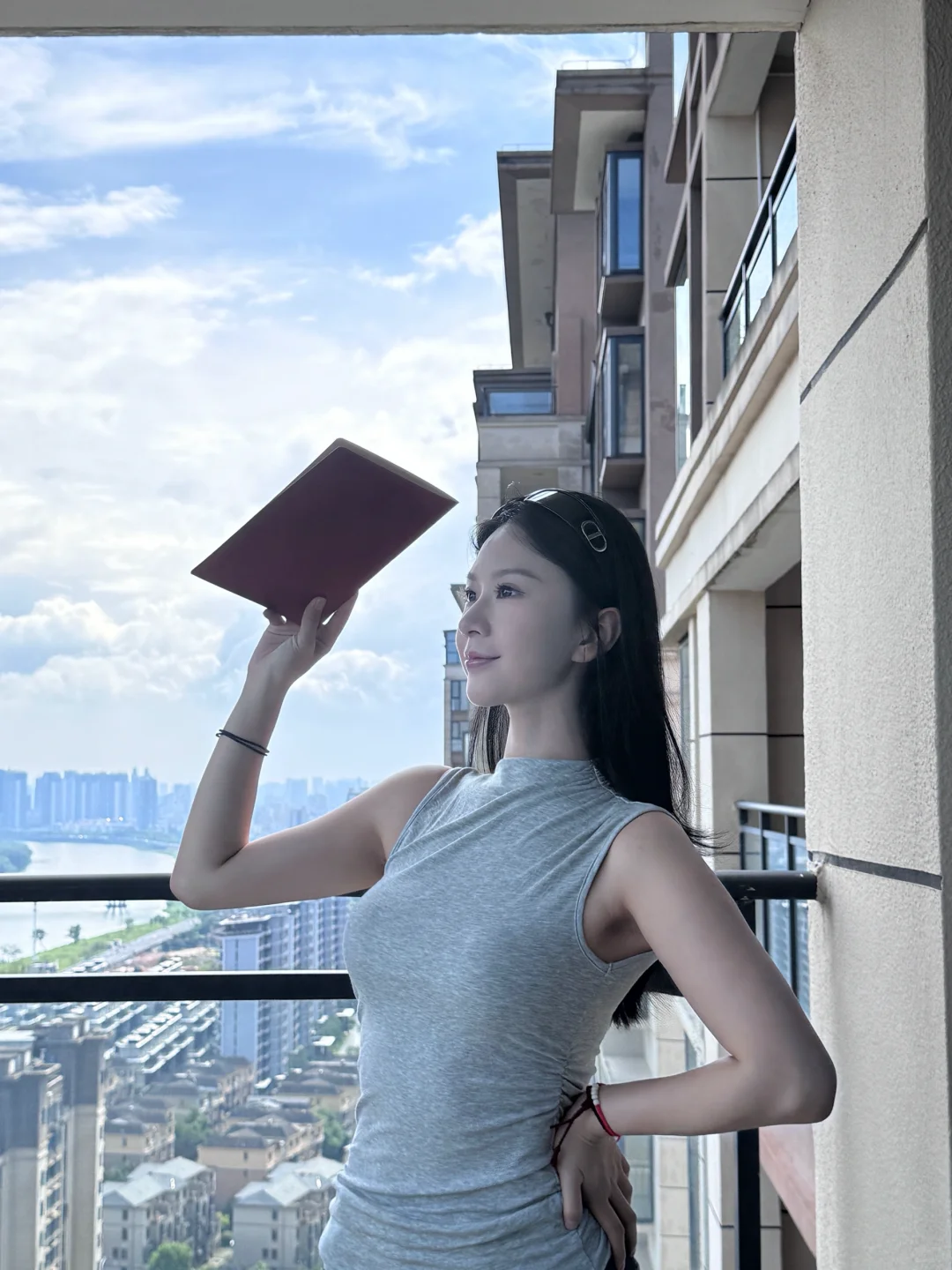 24岁拥有人生第一套房，只敢发小红书求祝福