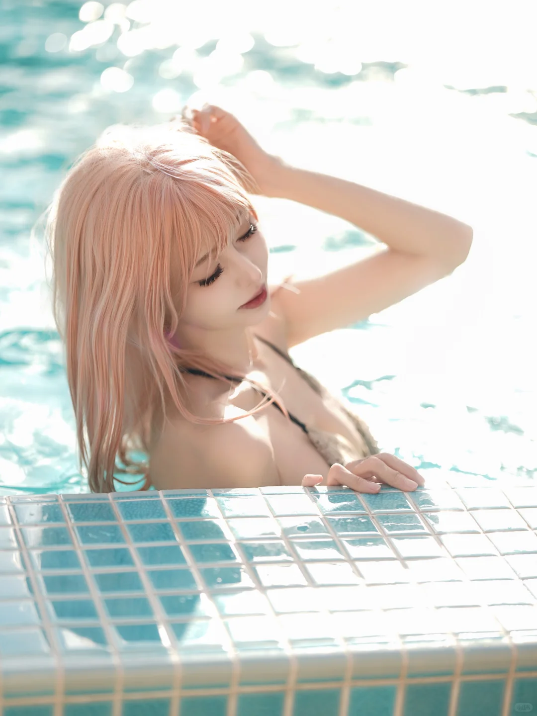 夏日泳池阳光美少女！永远的主题！