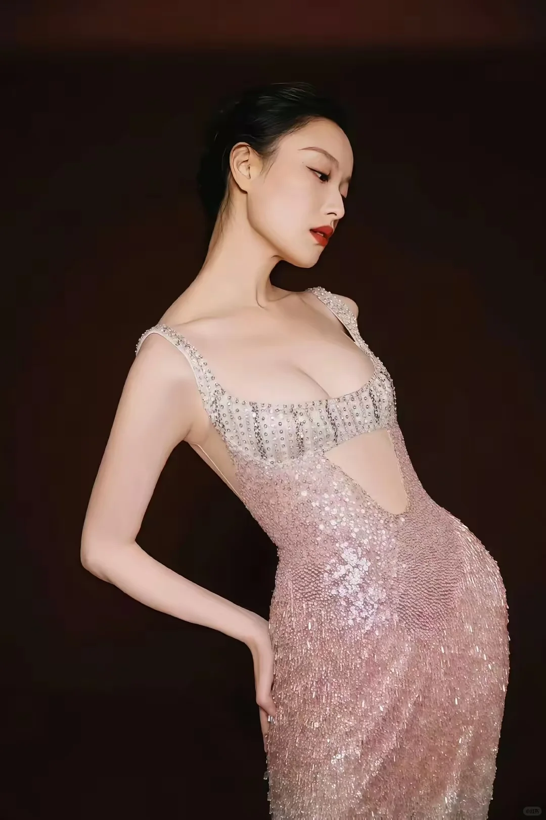 倪妮 妩媚勾魂 风情万种！❤️