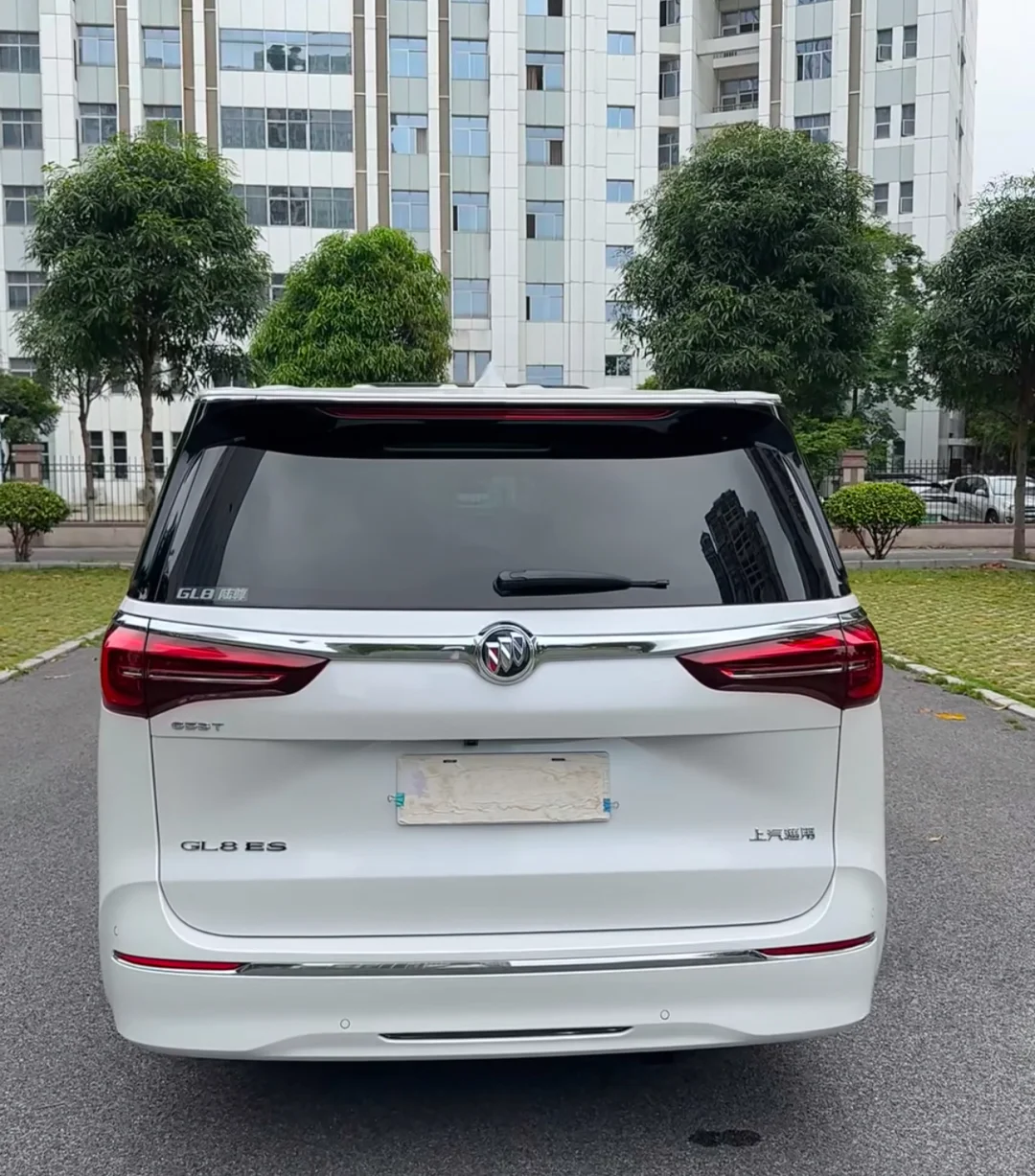 诚心求购一台20年以后别克GL8商务车