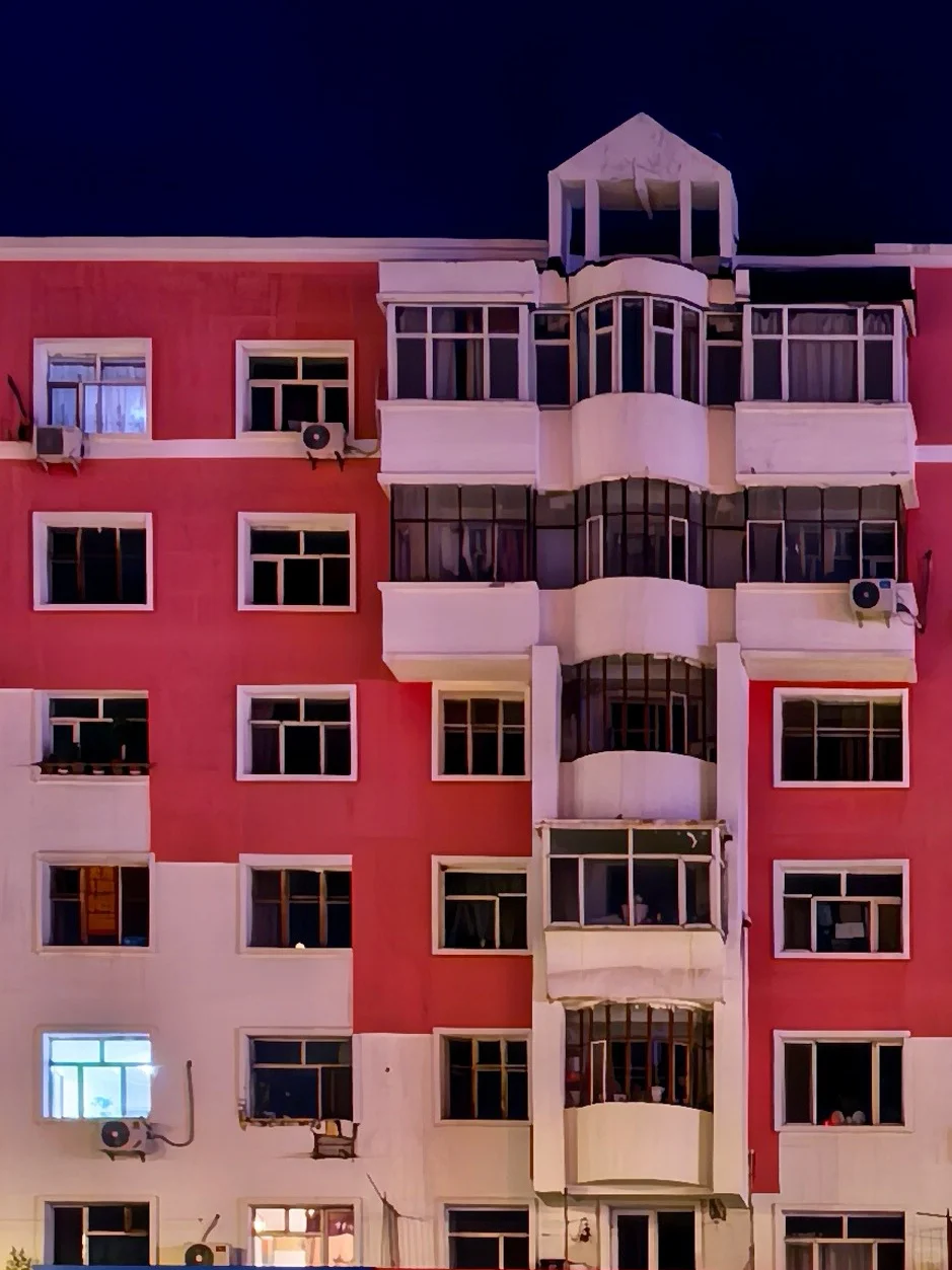 东北住宅楼的夜晚，有没有种独特的美？