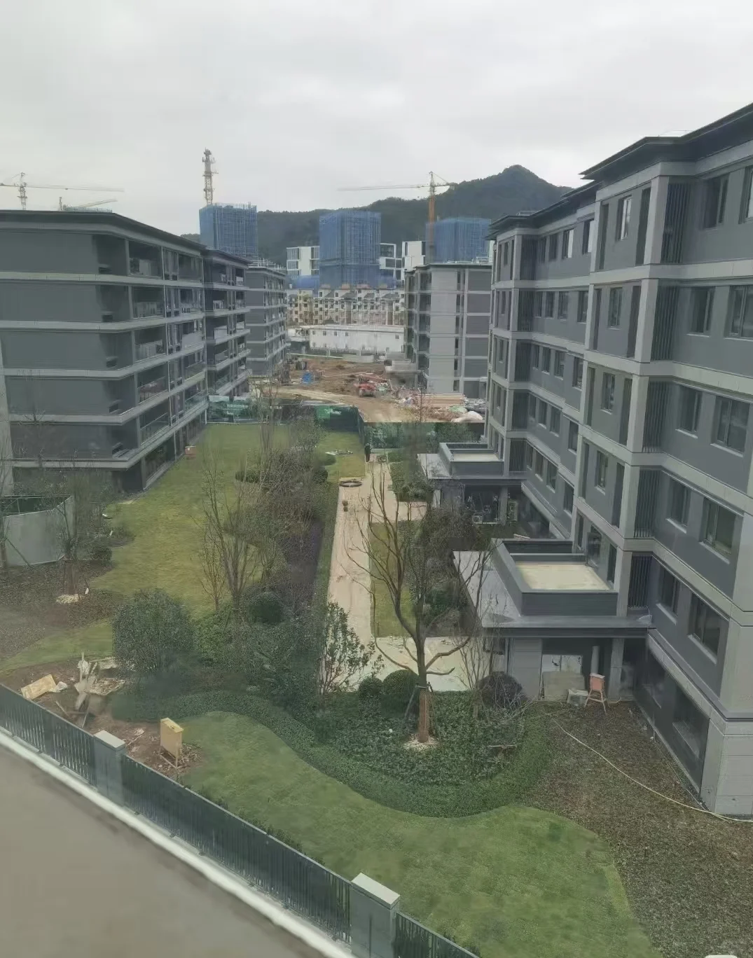 花几百万买房这是给我送回三十年前了？