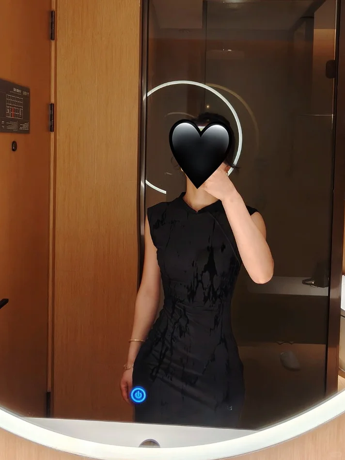超喜欢的黑色旗袍～