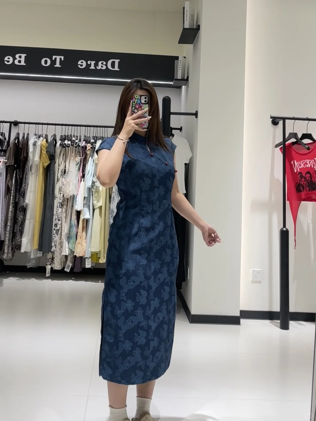 160 120 实体店试了个旗袍 可以留吗