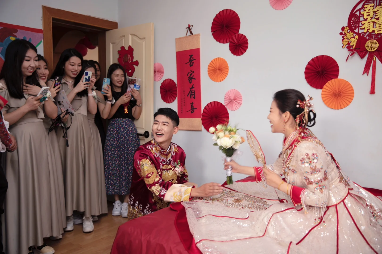 耽搁了好久 发一下我找到的宝藏主持人