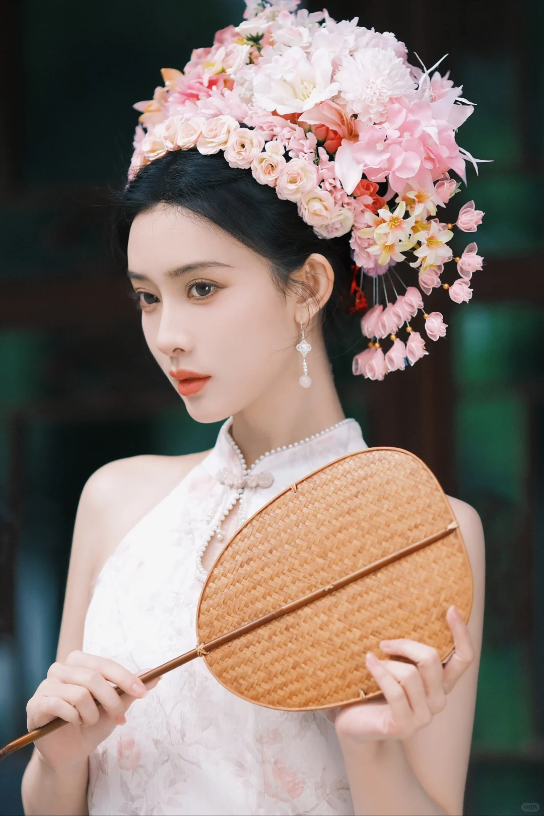 孟子义花簪旗袍