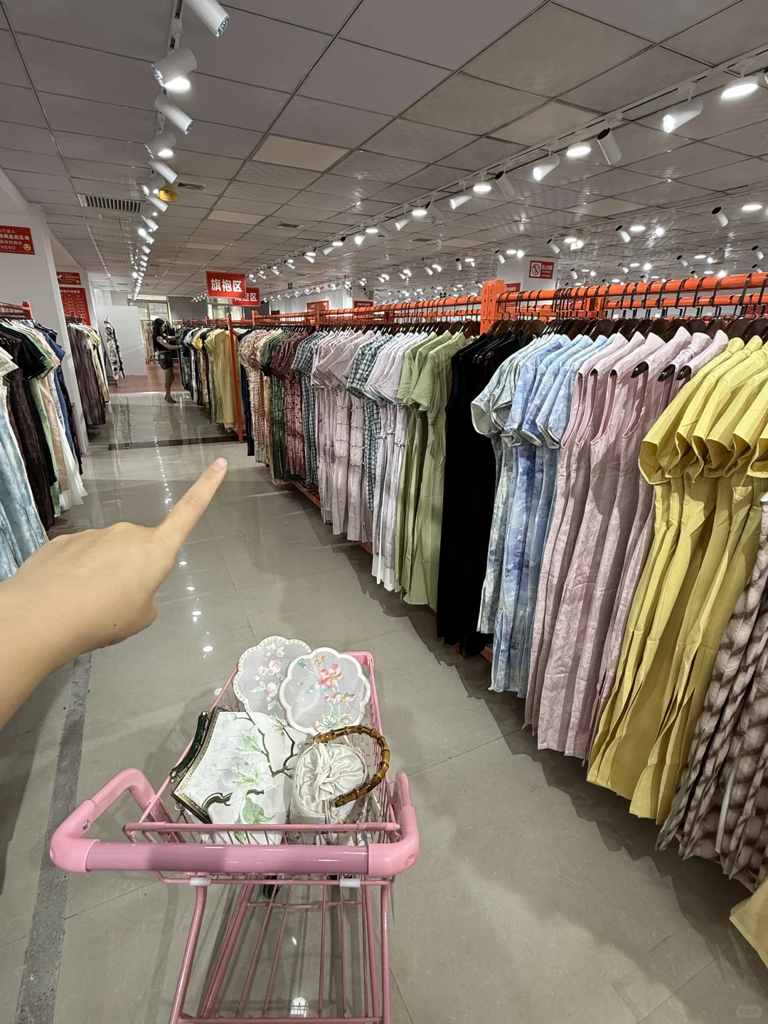 西安必逛2000平旗袍工厂店！50元起