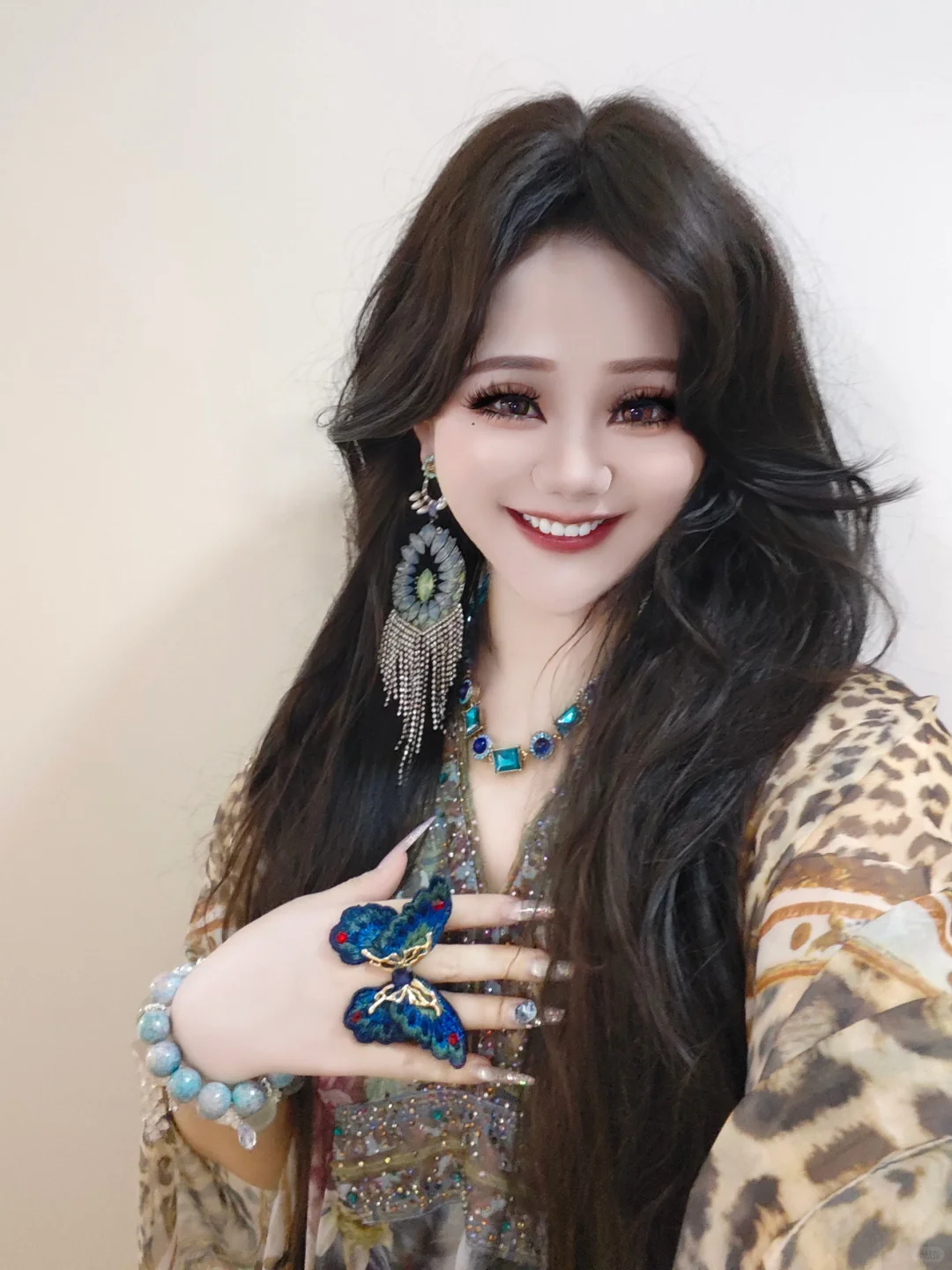 娇贵漂亮的狐狸小姐，可以请你跳支舞吗