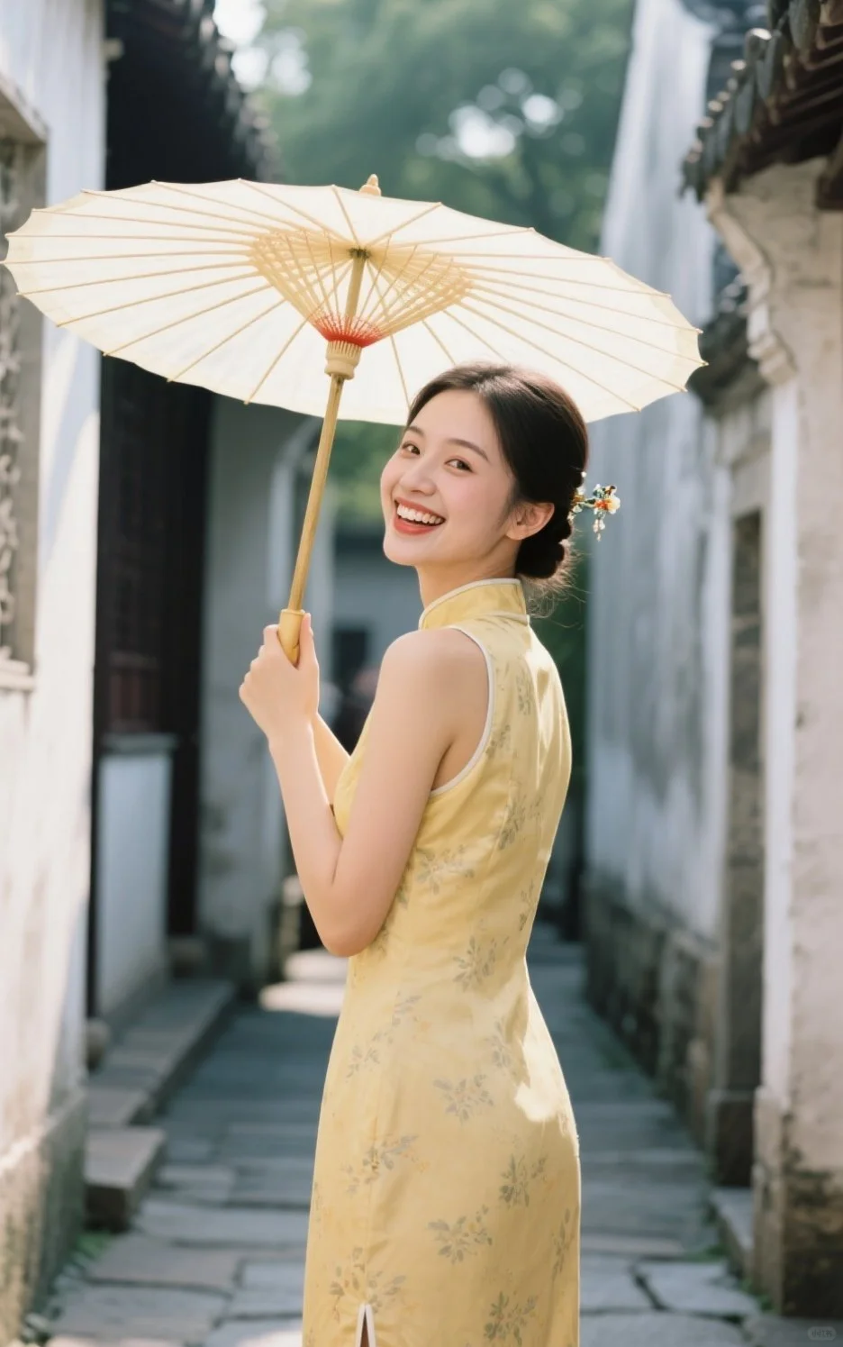阳光下的旗袍旗袍 本身就是光