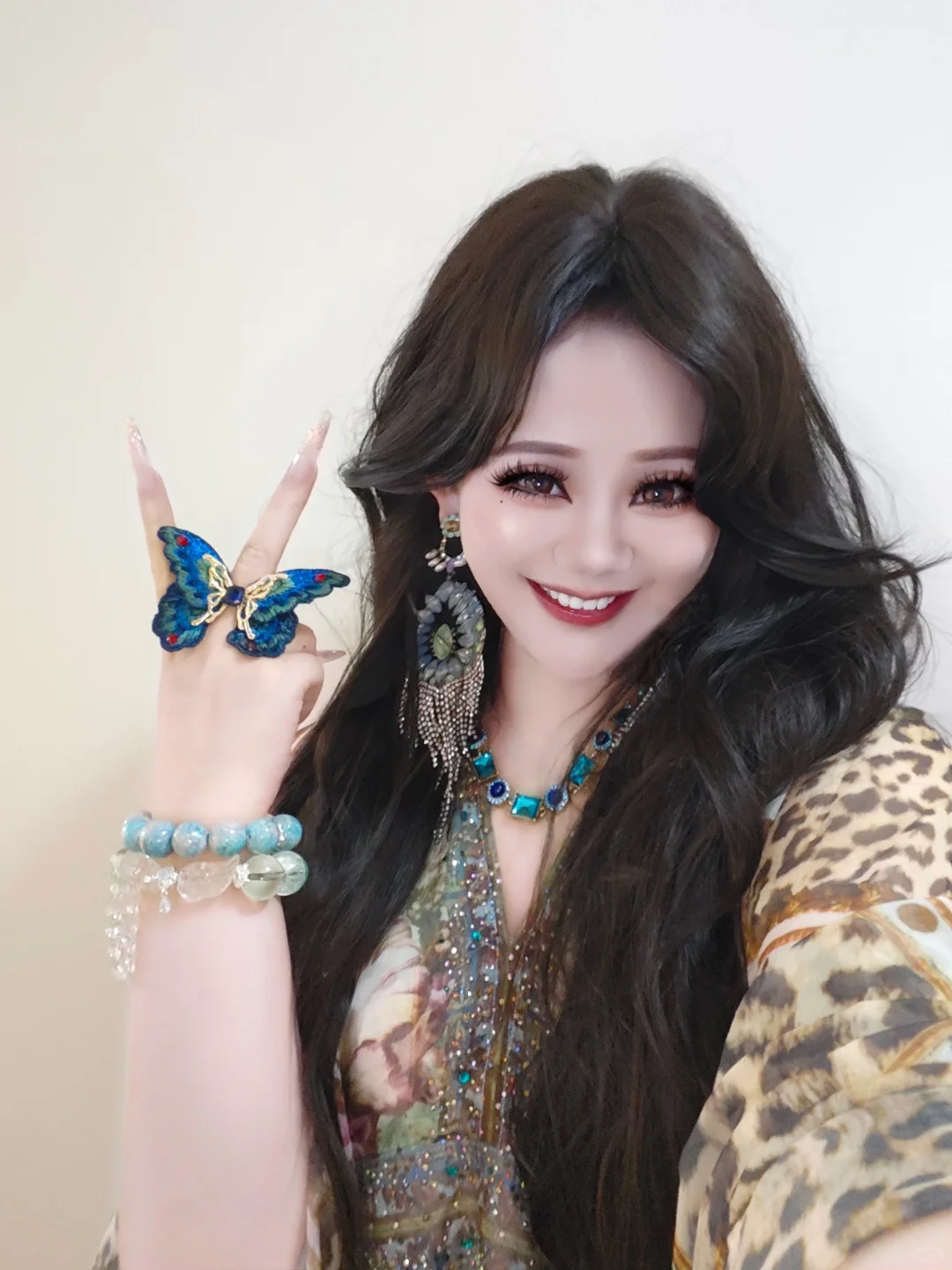 娇贵漂亮的狐狸小姐，可以请你跳支舞吗
