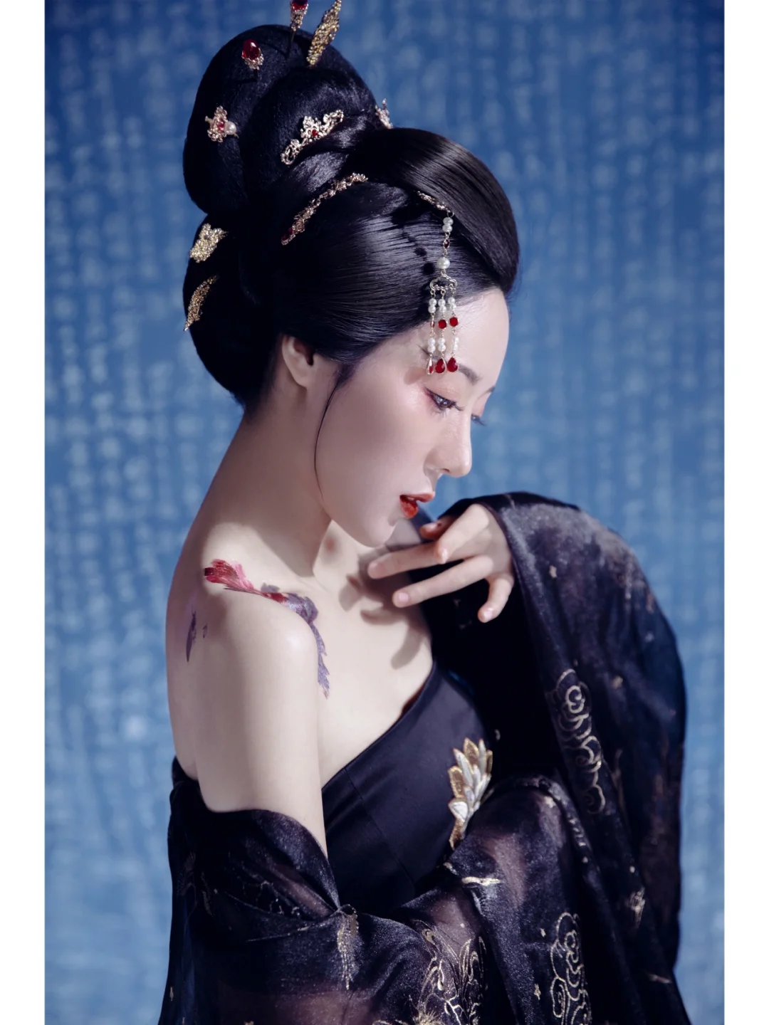 “你到底是什么妖精？”暗黑妖娆古风写真