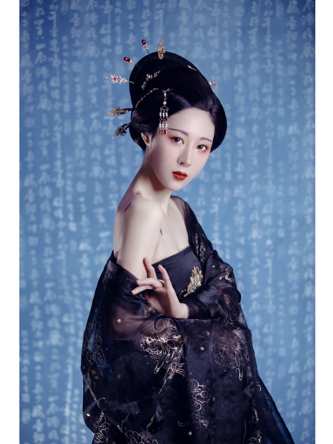 “你到底是什么妖精？”暗黑妖娆古风写真