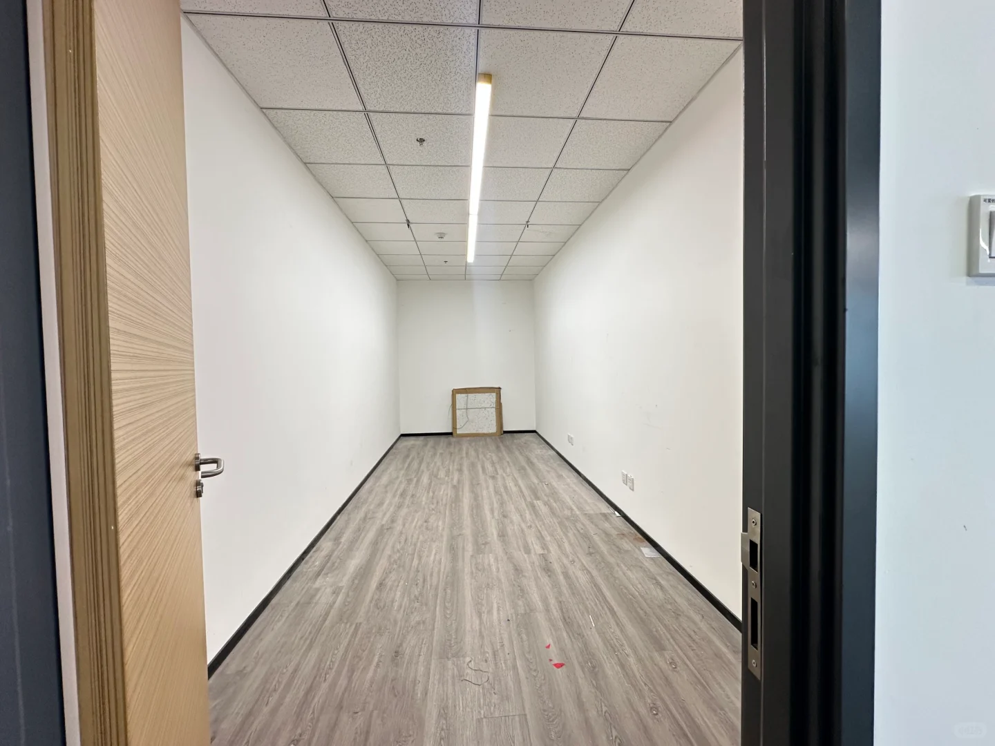 绿地中心2150㎡精装办公室出租啦！🏠✨