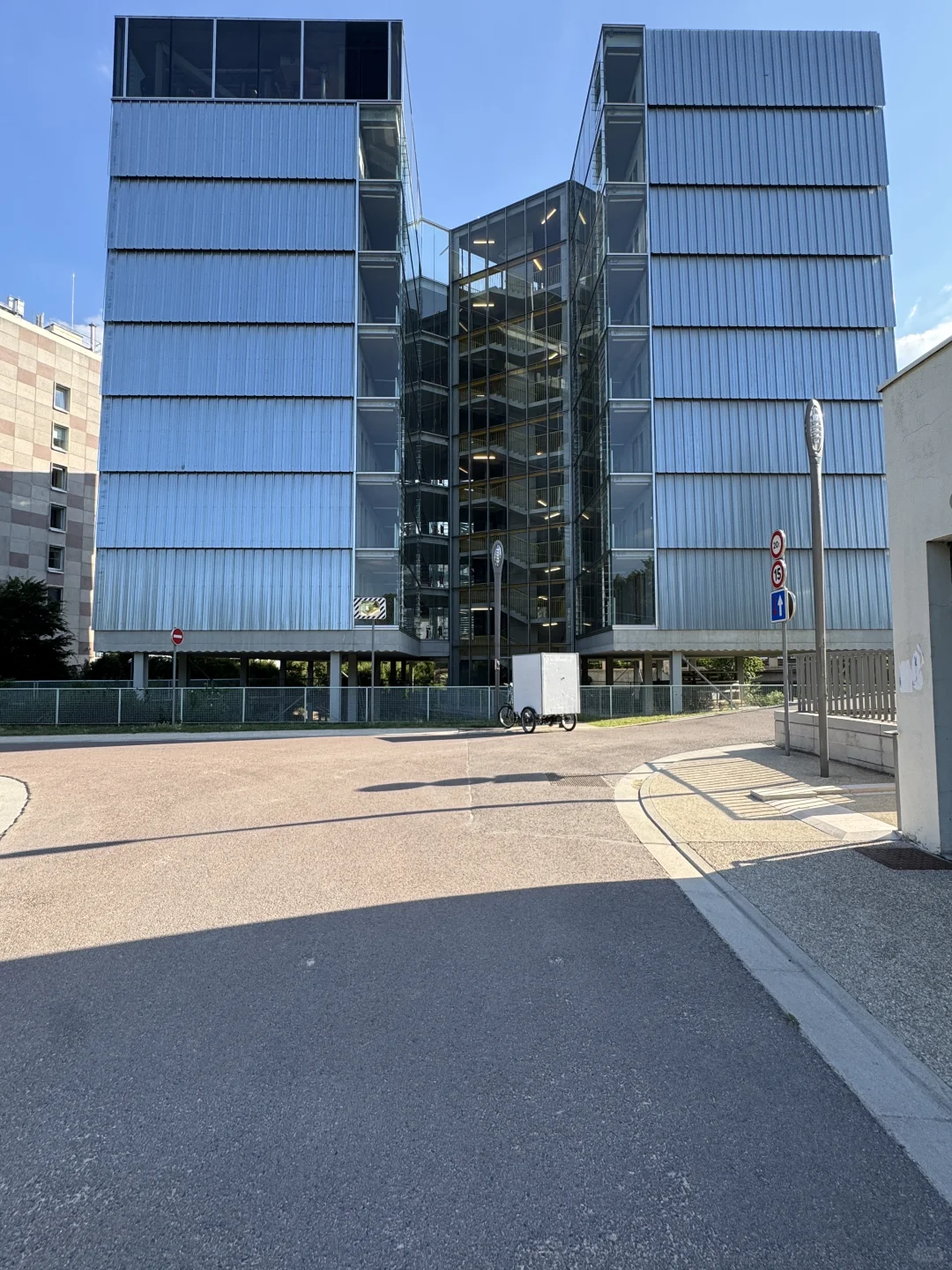 来看bruther做的住宅楼了