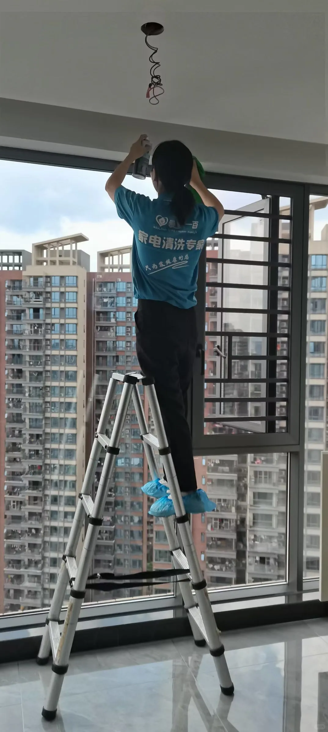 你看到的是高楼大厦