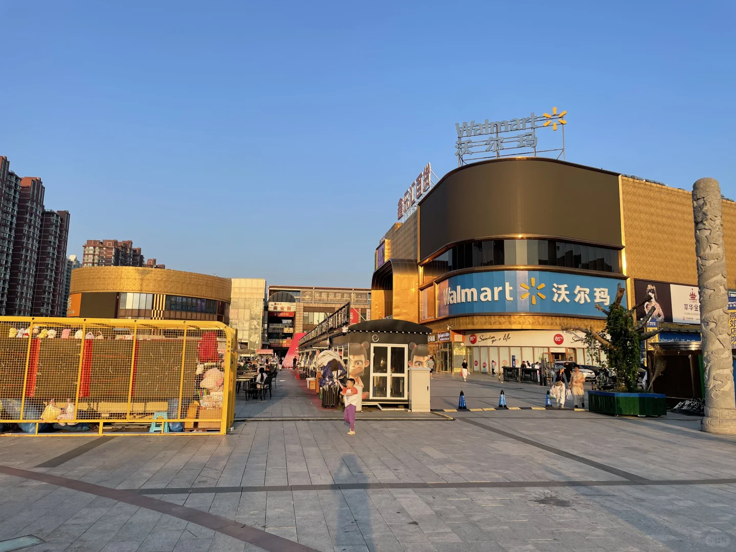 房东直租，燕郊鑫乐汇购物广场E区一层商铺