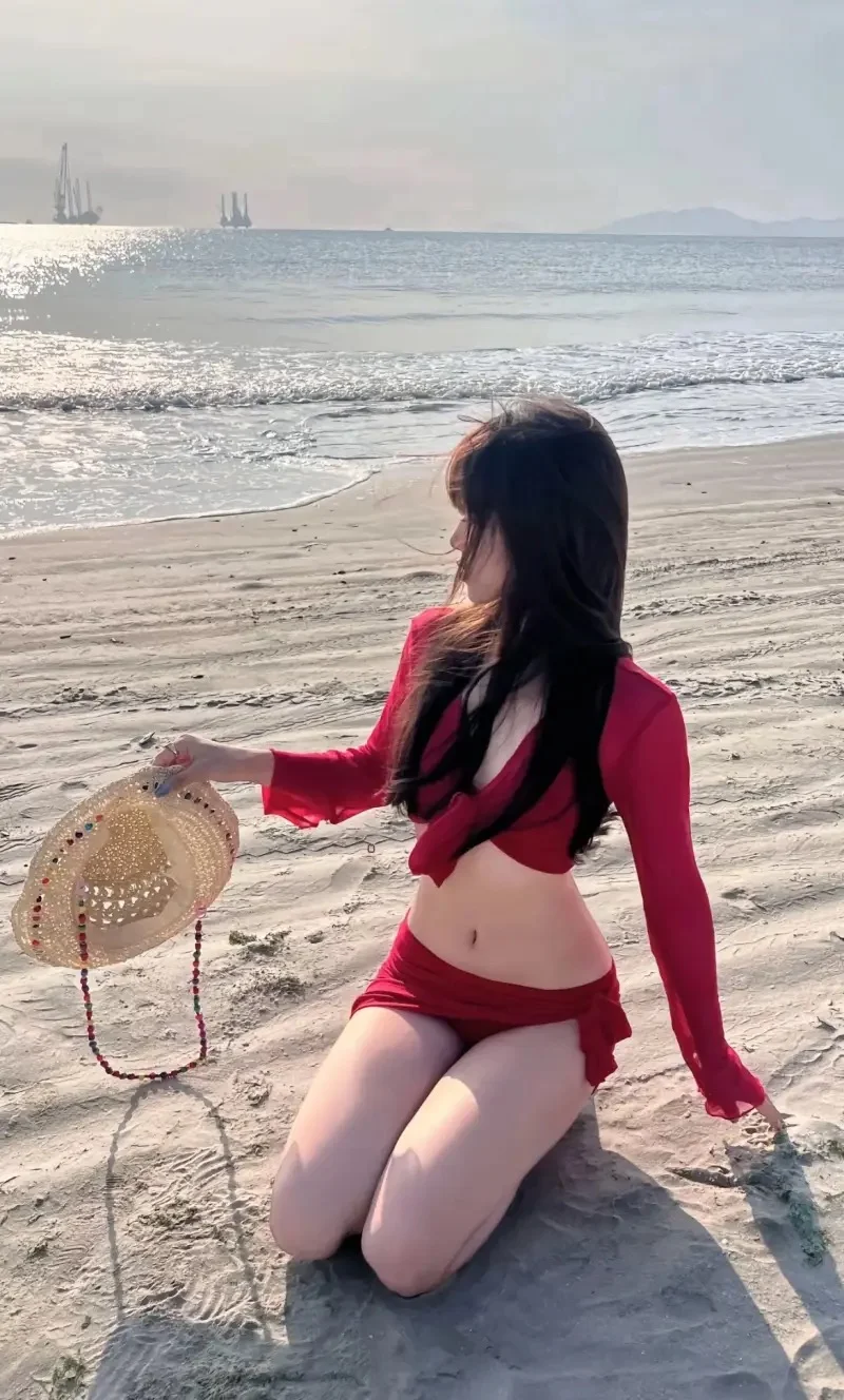 挖到宝！这件比基尼让我锁死海边🌊