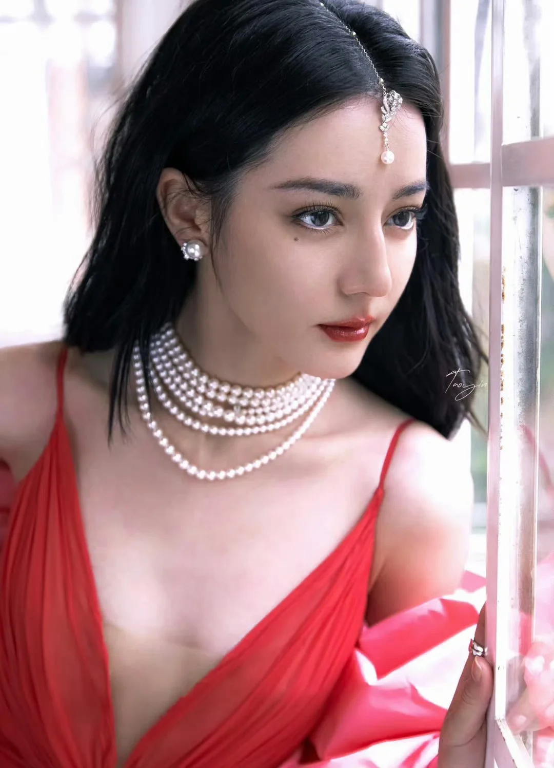 女神范儿十足、太美了、红裙女神、太美了～