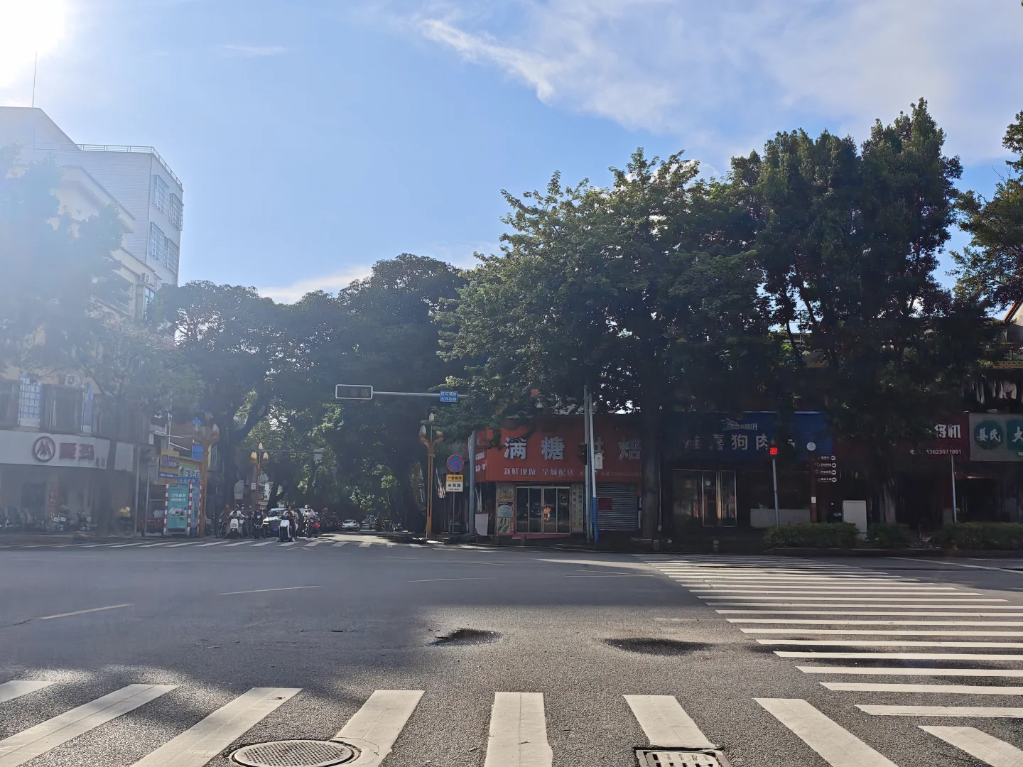 出租芒果街红绿灯临街商铺