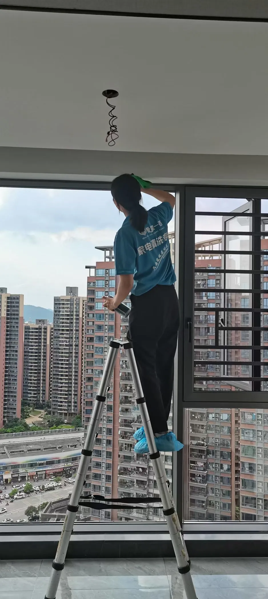 你看到的是高楼大厦