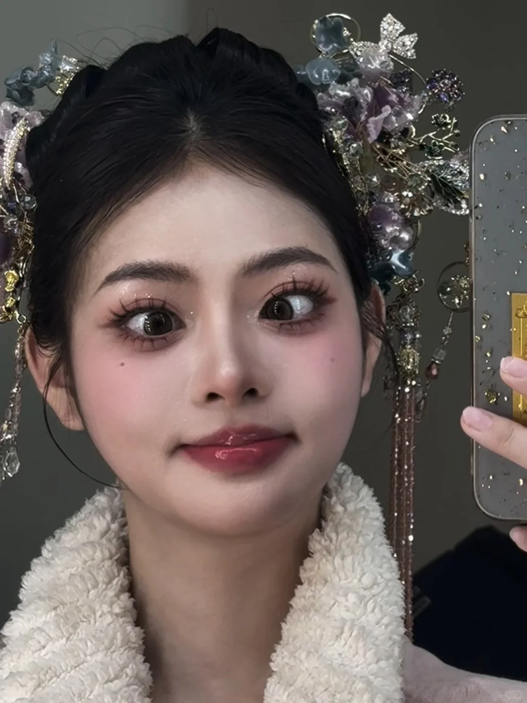 这个模特是斗鸡眼 🫣
