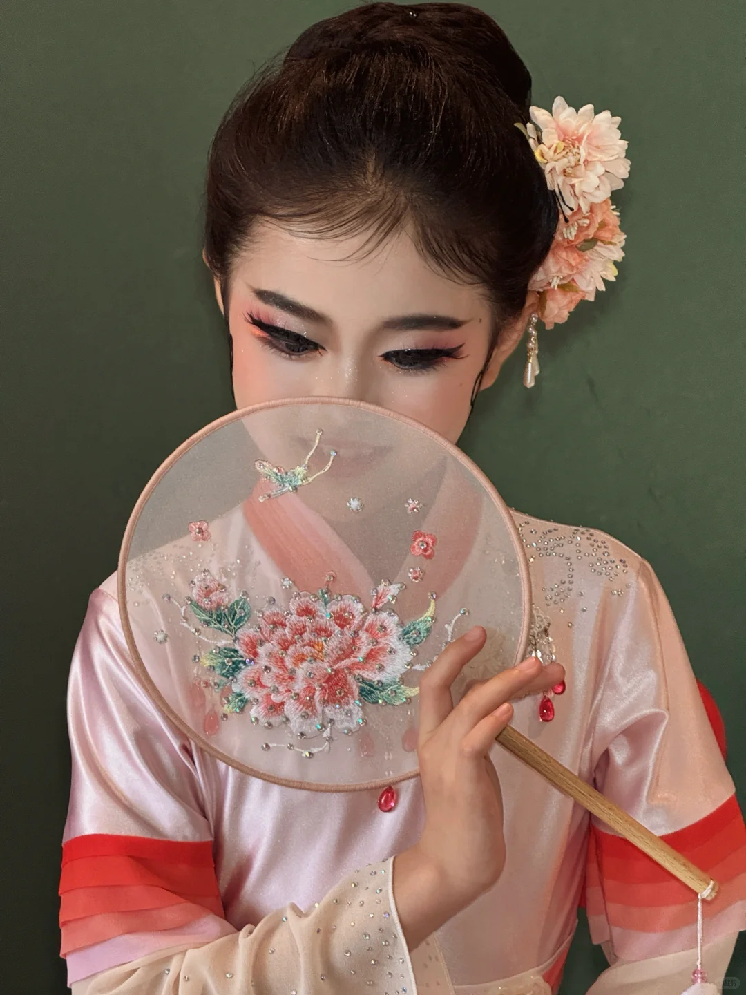 精致独舞妆造《媚》中国舞妆造