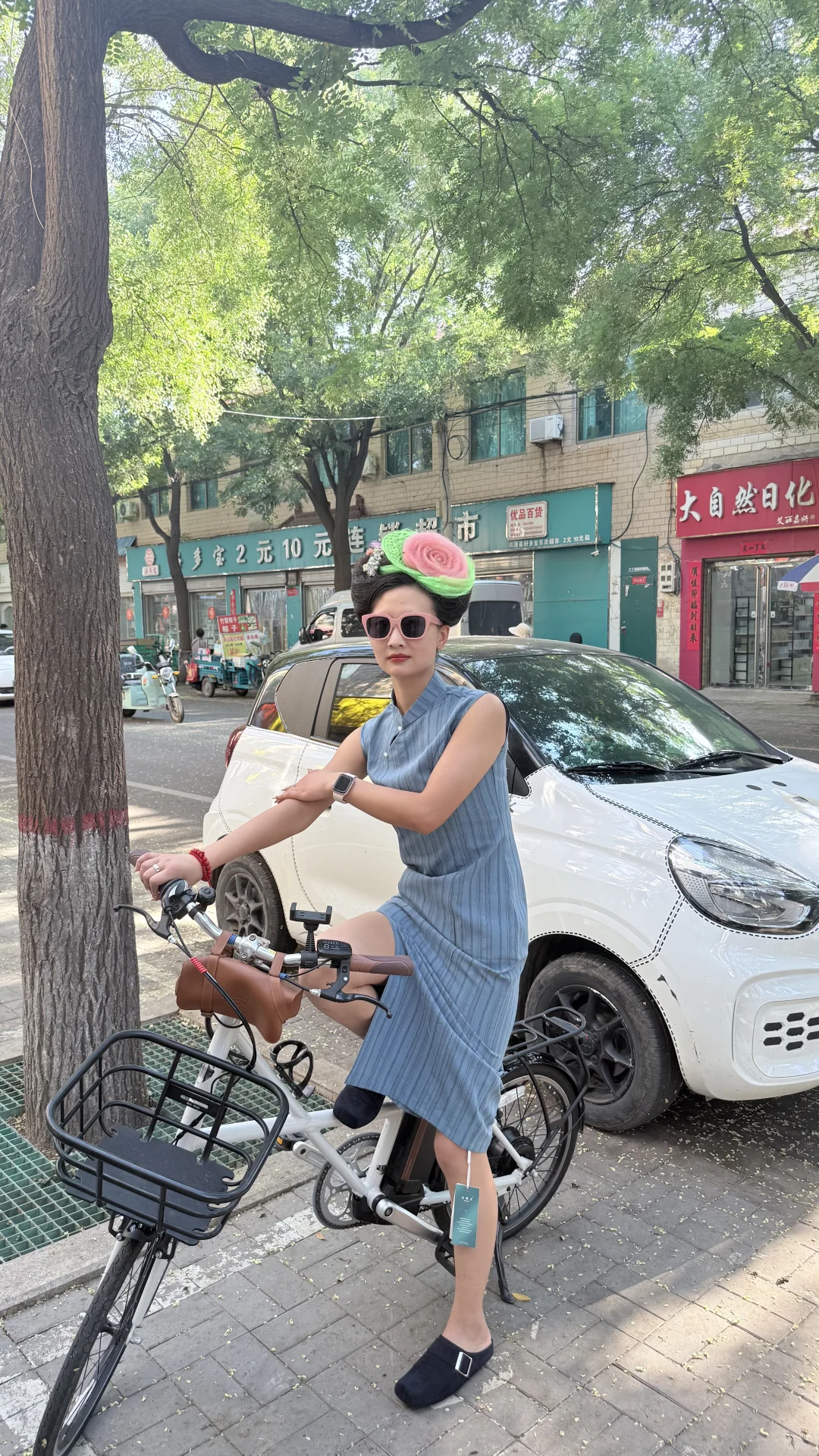 天津朱姐盘发配旗袍意外很香哦