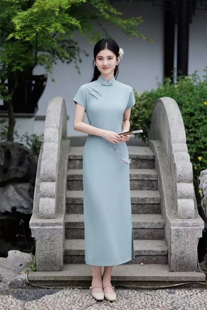 浅青瓷旗袍｜把江南烟雨穿在身上啦🍃