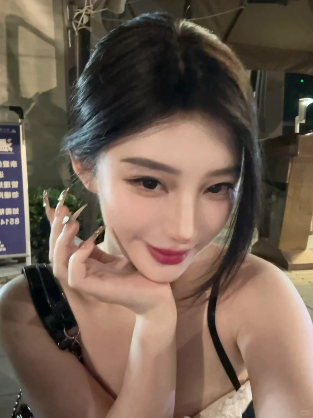 长了一张不安分的脸