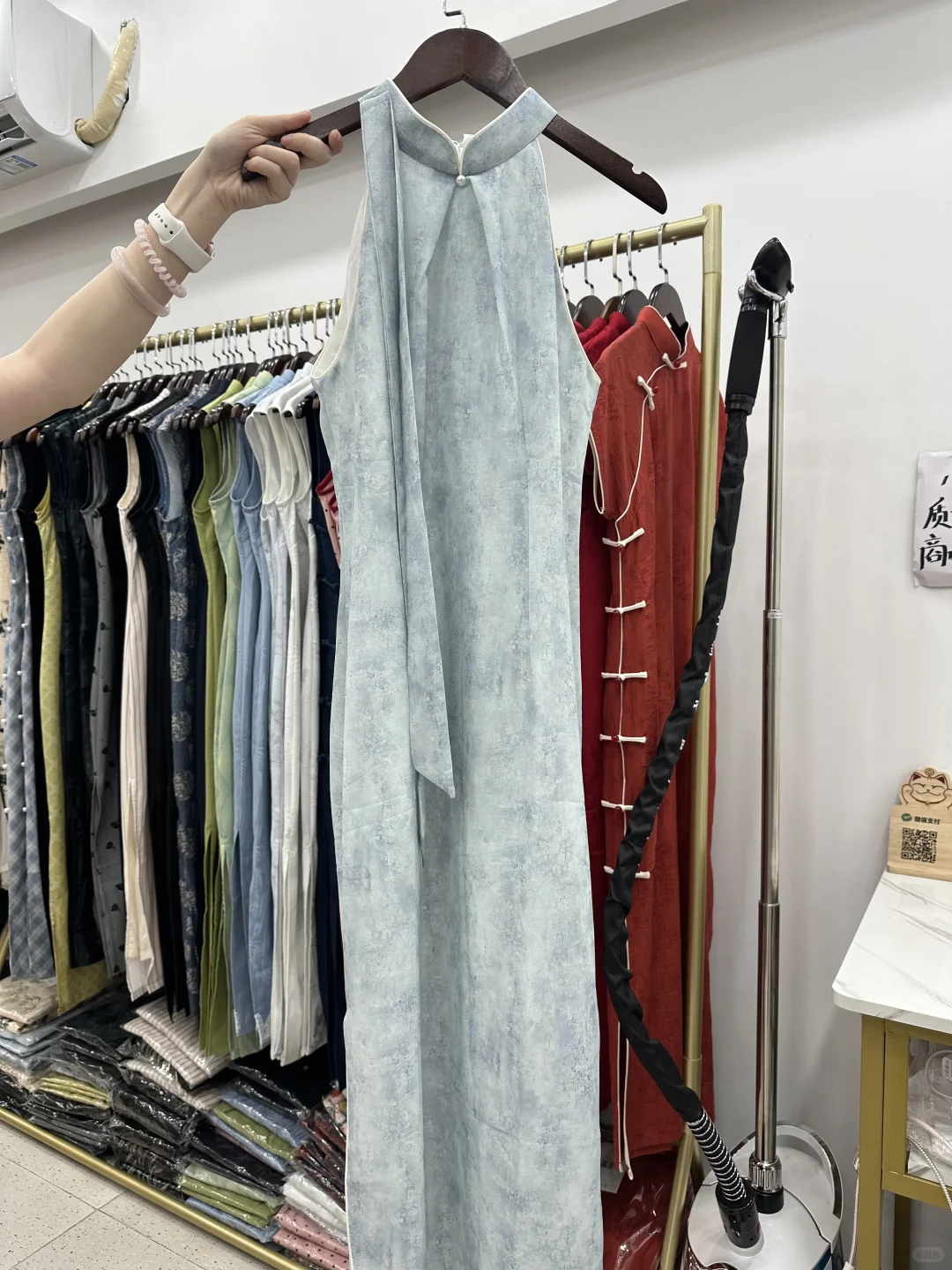 今天这家店的衣服真的爱了～