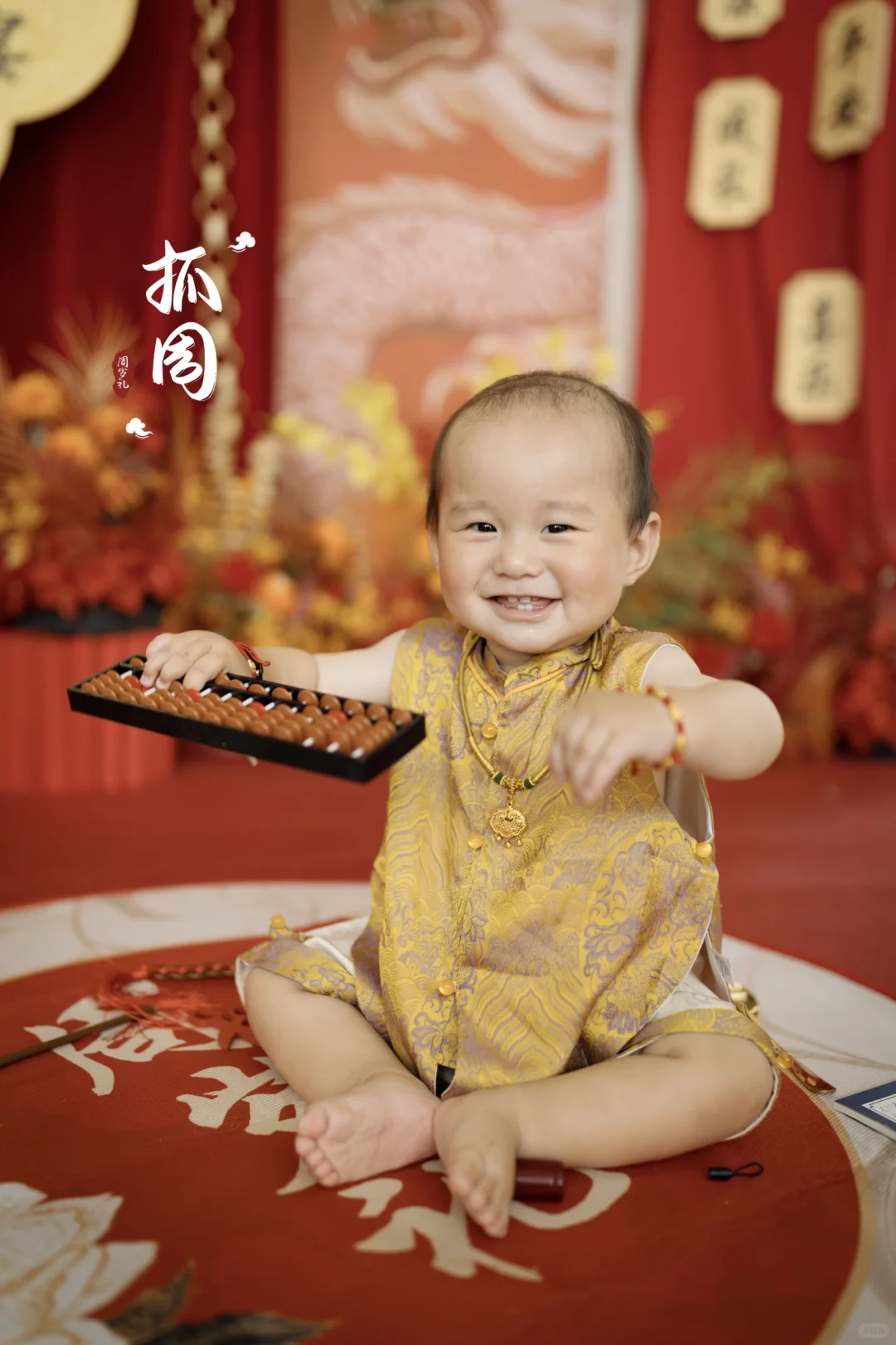 周岁礼 千万别穿新中式旗袍 不然你会……