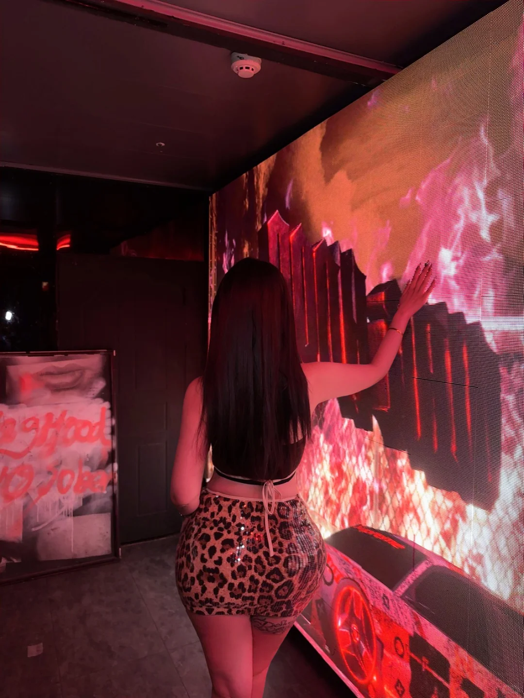 酒吧臭美拍照记录