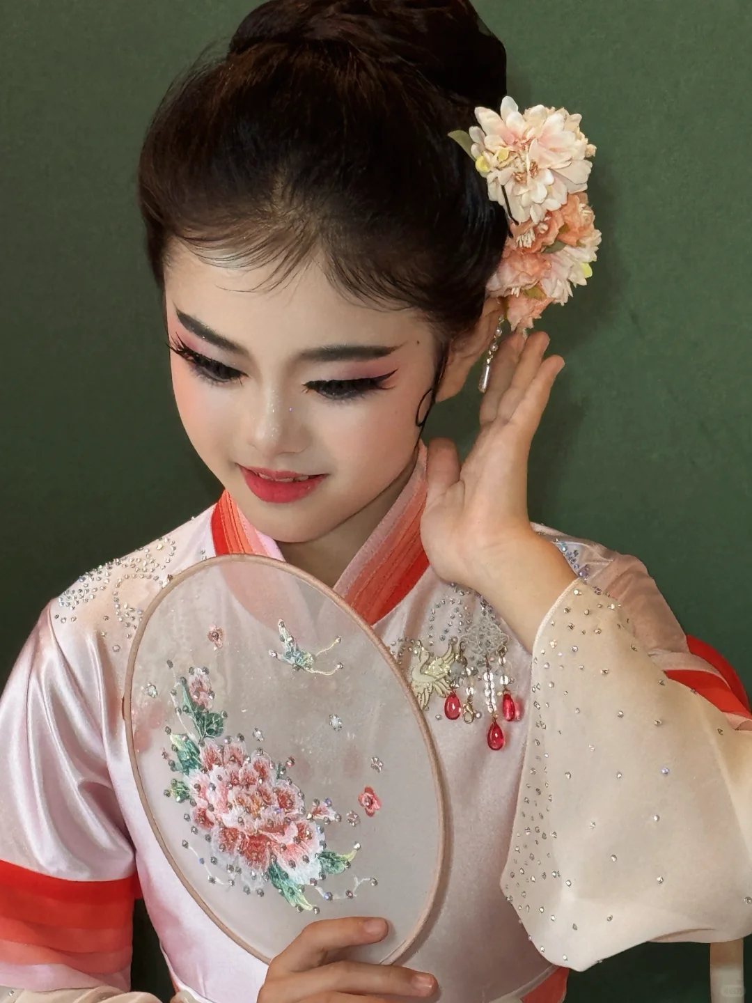 精致独舞妆造《媚》中国舞妆造