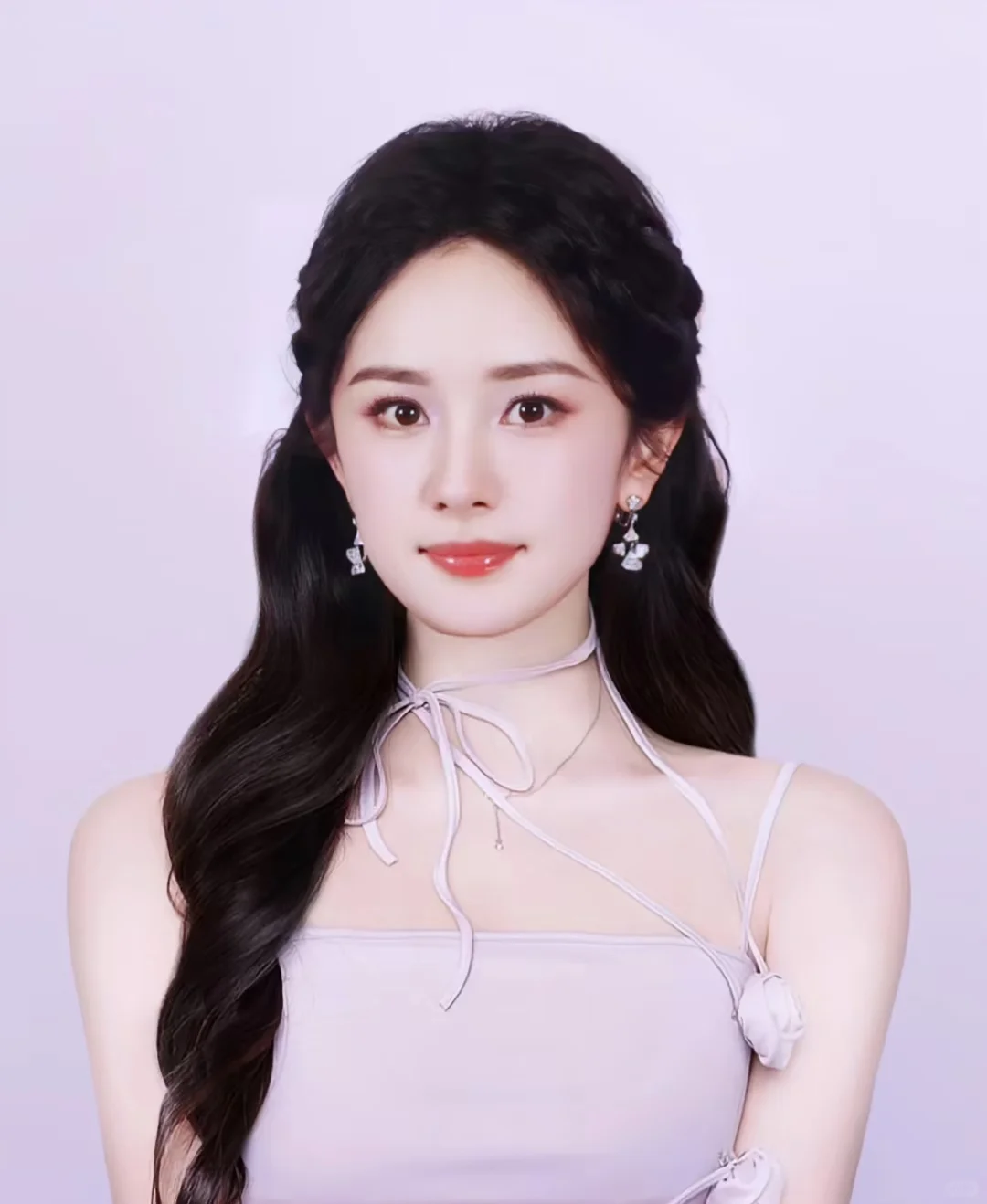 杨幂:性感女神范，你喜欢吗？