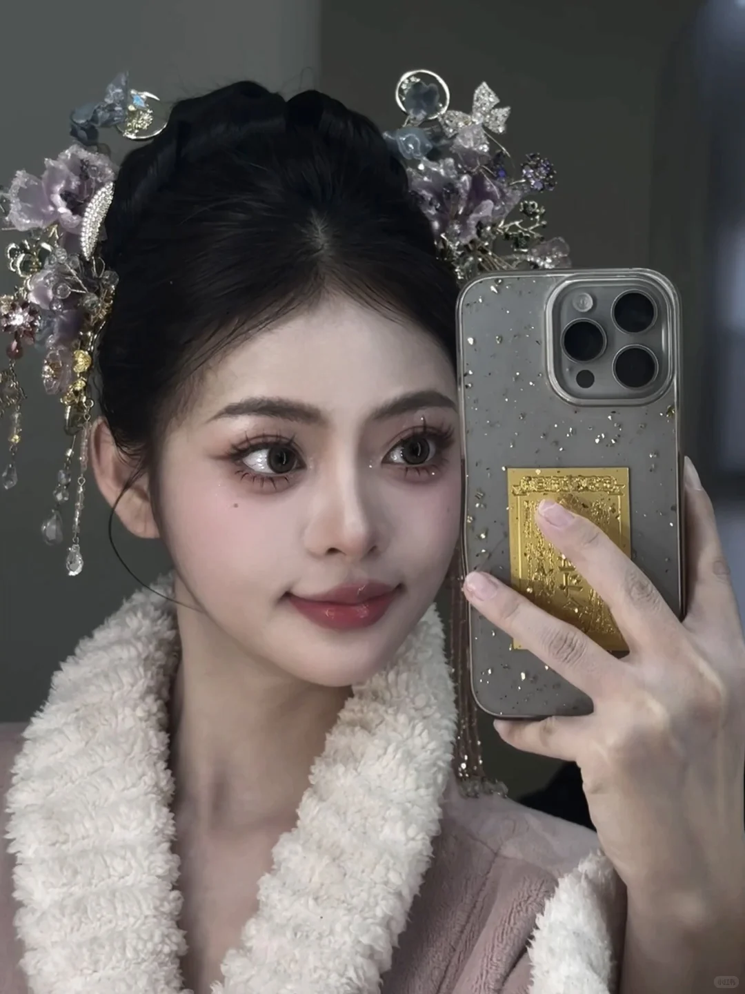 这个模特是斗鸡眼 🫣