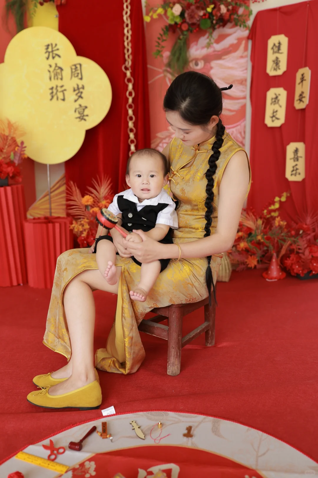 周岁礼 千万别穿新中式旗袍 不然你会……