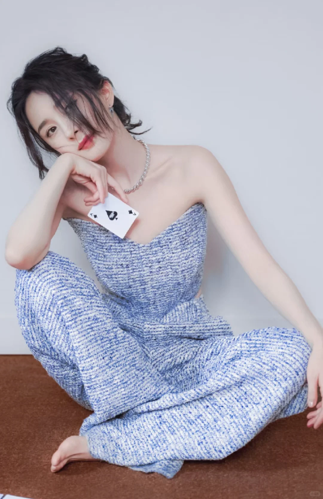 杨幂:性感女神范，你喜欢吗？