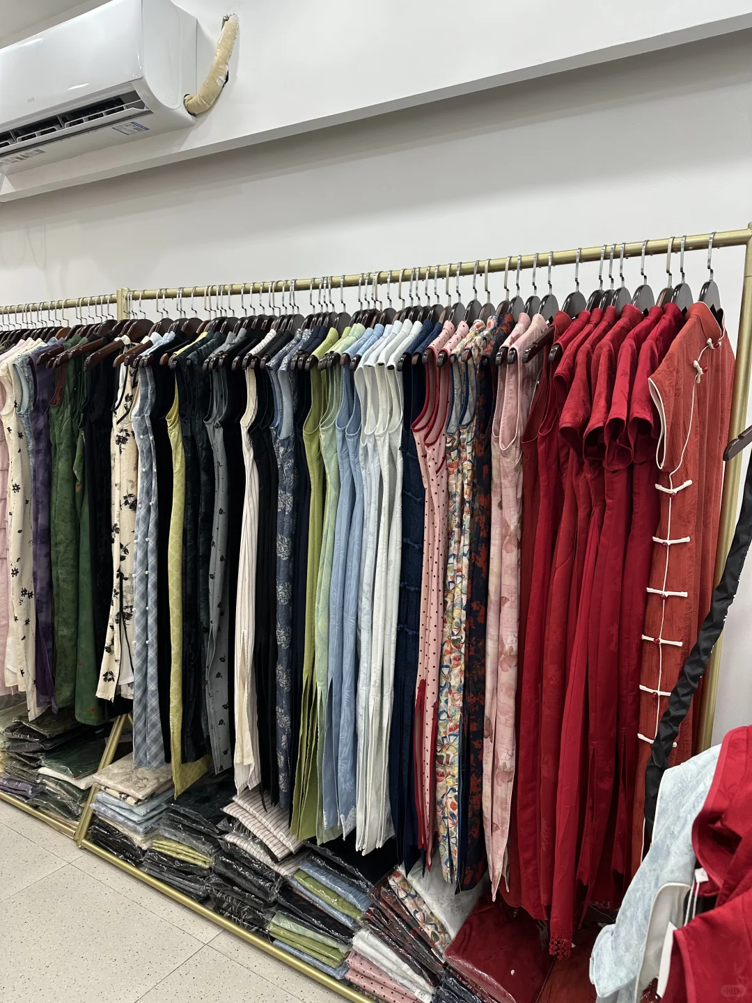 今天这家店的衣服真的爱了～