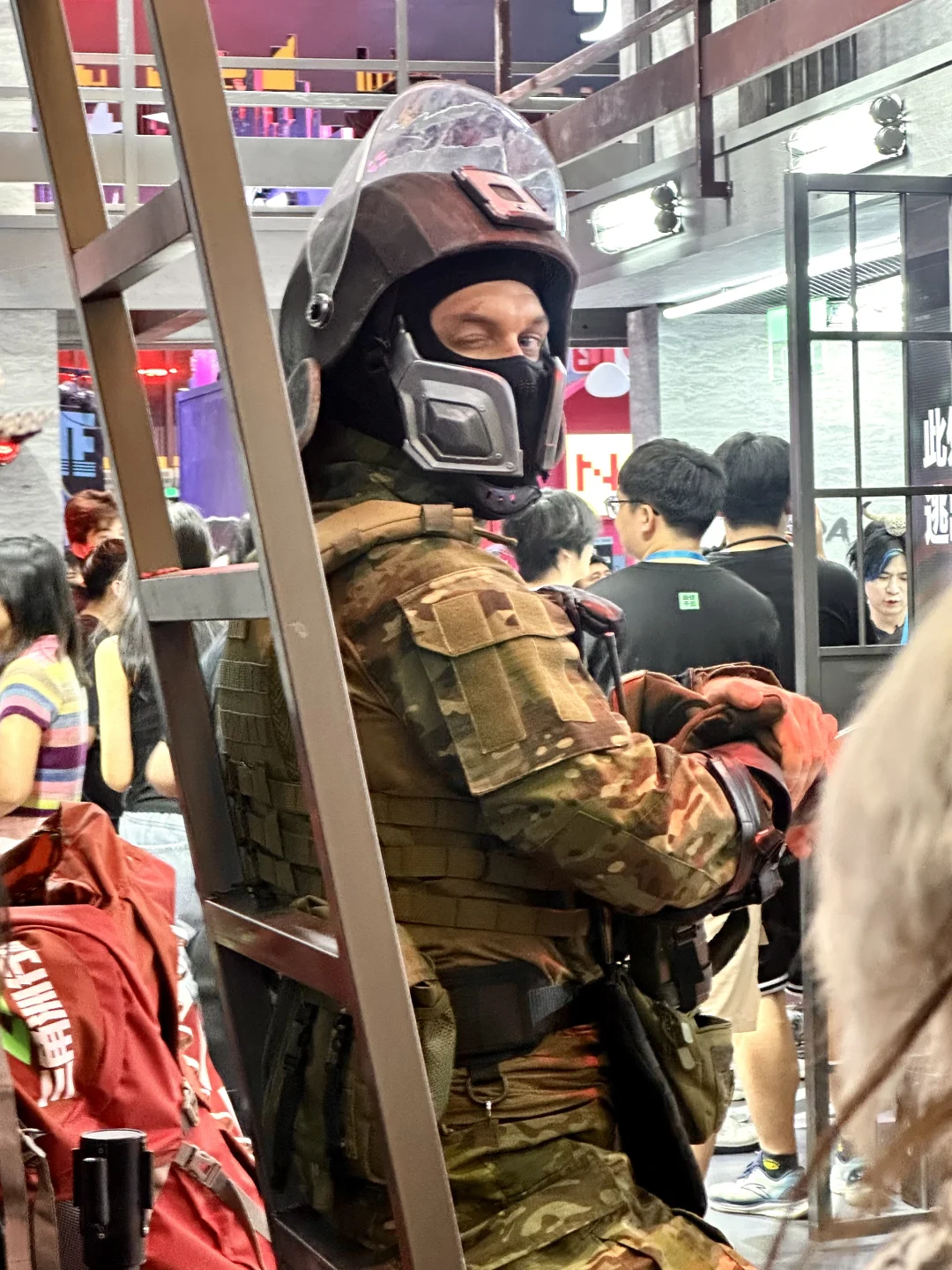 被盾勾抛媚眼帅晕。。。