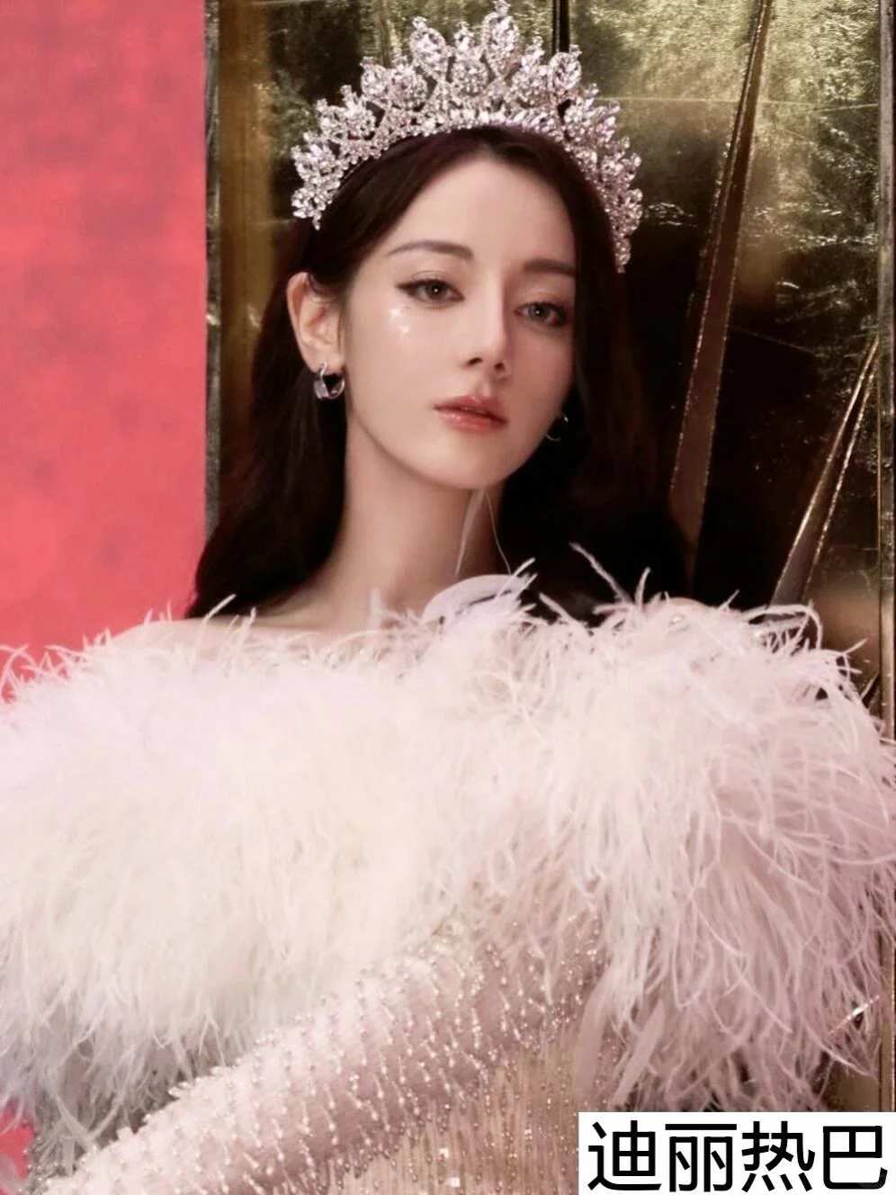 女明星戴皇冠的样子你认为谁像公主
