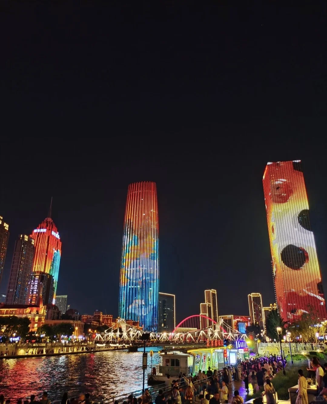 有没有在图中写字楼里工作的小伙伴呀